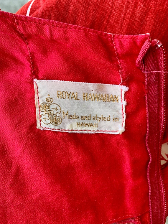 1960s vintage ROYAL HAWAIIAN red floral sleeveles… - image 6