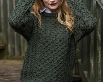 Traditioneller AranPullover, Irischer Fischerpullover, 100% weiche Merinowolle- MADE IN IRELAND- Schwergewicht- Dunkelgrün