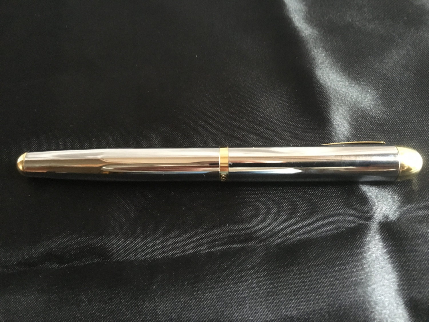 Vintage Fountain Pen Iridium Point Nib With Rooster Black & Gold Metal Ink  Pen