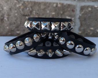 Black Vegan Friendly Material 3/4" 19-mm 1 Row Studded Wristband Bracelet Cuff  1/2" Pyramid Studs UK-77 Apex English/British Cone Round