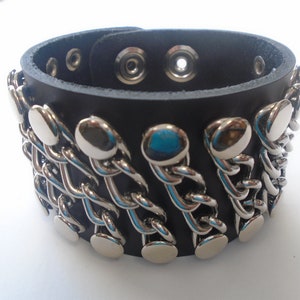 Pulsera de cuero de grano completo de primera calidad de 2" de ancho con cadenas, hecha a mano, cadena cortada a mano, remachada a mano, calidad superior