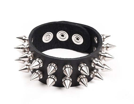 Premium 2 Row Spiked Full Grain Leather Wristband 1 2 Tree Spikes