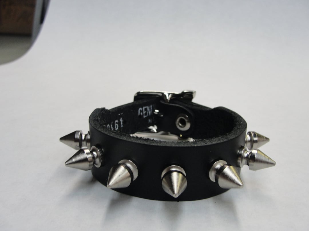 Premium Full Grain Leather Spiked Wristband 1' With Buckle Tree Spikes