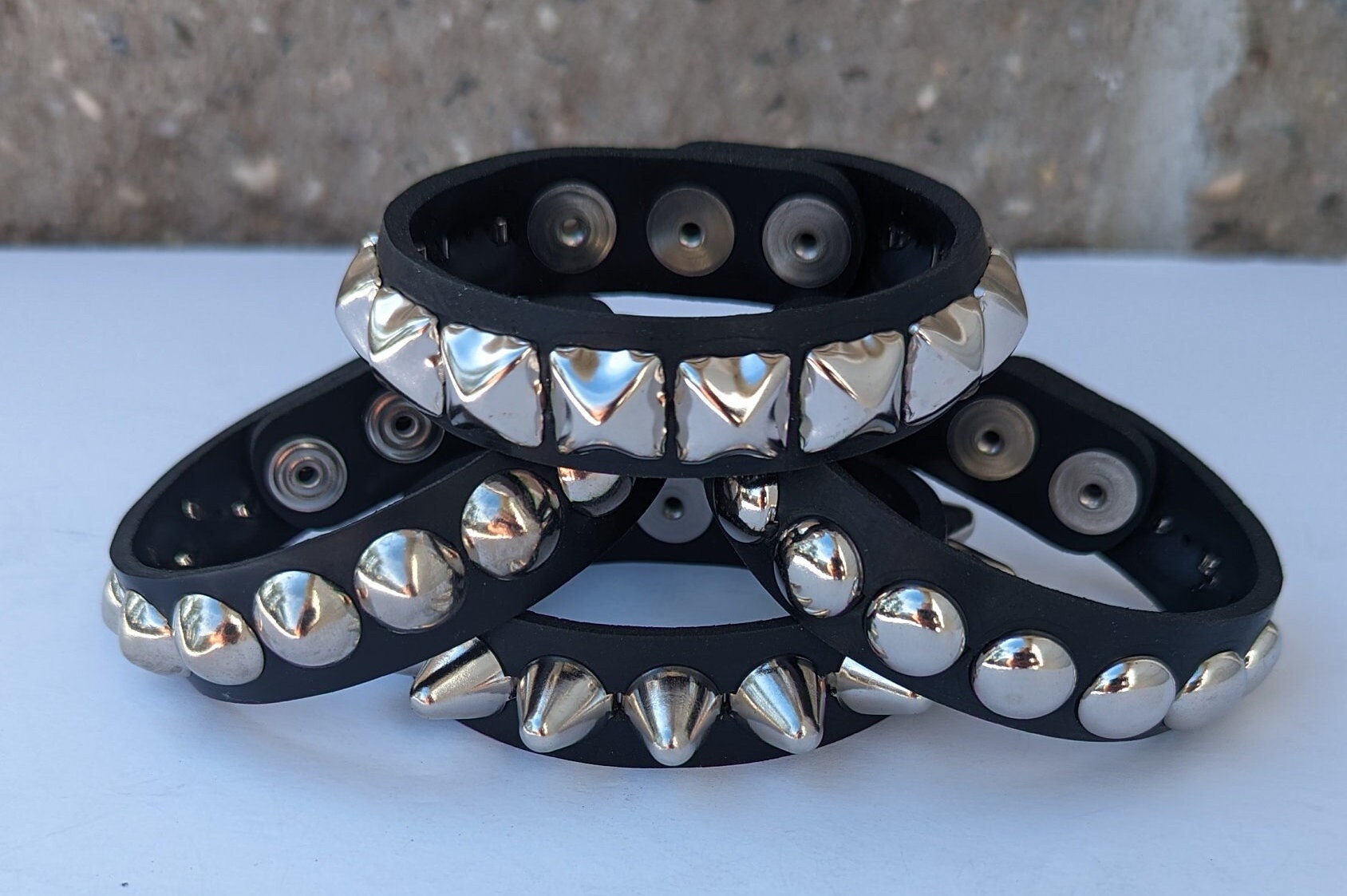 アクセサリー VINTAGE STUDS BRACELET Uk 77 Stud Bracelet - Etsy