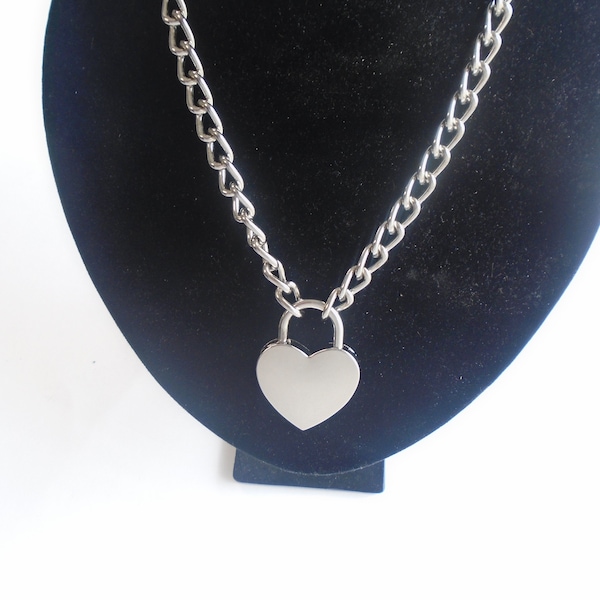 Day Collar Choker silver/chrome Heart shaped lock necklace  Chain Locking welded curb chain Jewelry with Key Keychain sizes 16 18 20 22 24