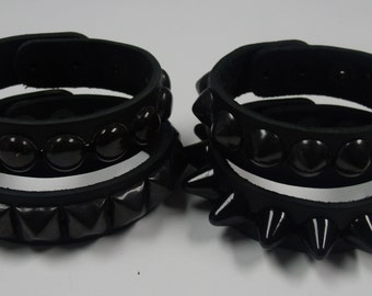 Premium 3/4" - 19mm Wide Full Grain Leather Studded Wristband with 1 Single Row Black 1/2" Pyramid Studs Bracelet Punk Rock Star Goth