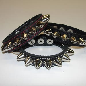 Premium Stitched 3/4&quot; Wide 19 mm Leather studded Wristband with single rows 1/2&quot; ( 12.7 mm ) UK77 Cone studs bracelet Rock Black Red White