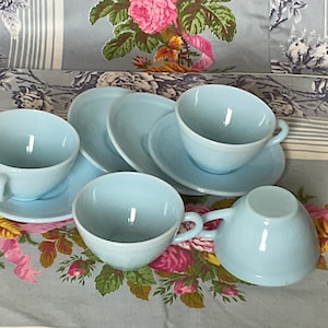 4 vintage Light blue en opaline cups ,DURALEX FRANCE 1960