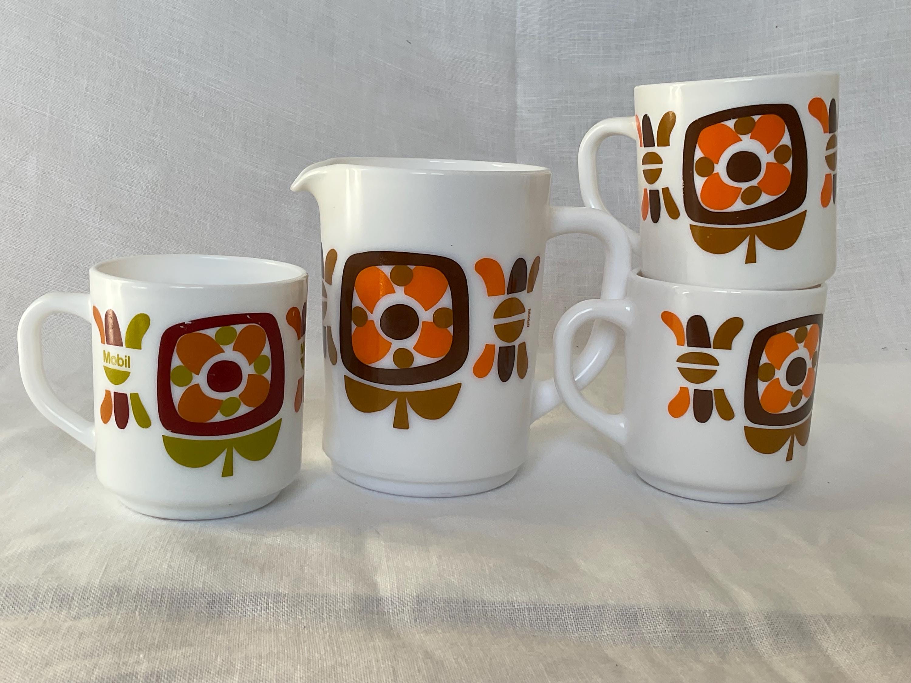 Mug Vintage Arcopal MOBIL - Motif Orange Et Marron - Occasion Avec Traces D'usage