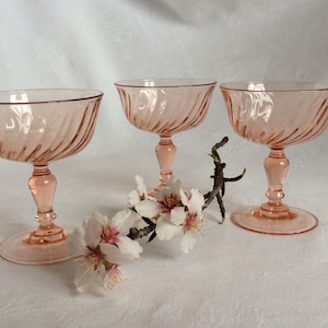 3 pink , champagne , cocktail , 1970 s years ,Arcoroc , Rosaline servicev