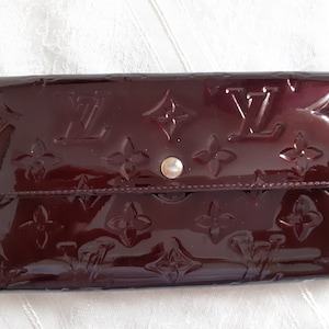 70's Louis Vuitton Clutch with Eclair Zipper Pull 1 - Shop Quirk