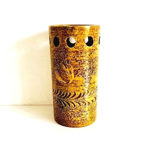 Vase fait main en céramique, Italie : Poterie d'atelier jaune chiné, 1970s