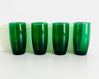 Set of 4 glasses, green hand blown glasses, made in Italy