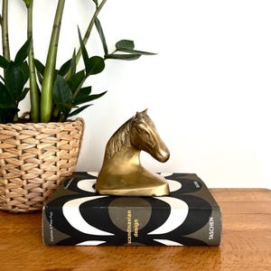 Vintage Brass Horse Head Paperweight – Sturdy & Stylish Desk Decor
