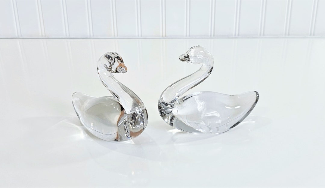 Vintage Solid Glass Swan Figurines, Glass Figurines, Glass Paperweights
