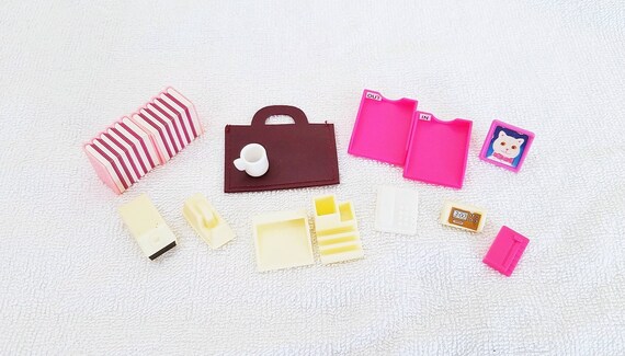 barbie office desk