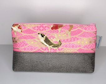 Pen and cosmetic bag with koi carp motif in gold on pink