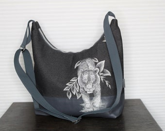 Shoulder bag with embroidered tiger