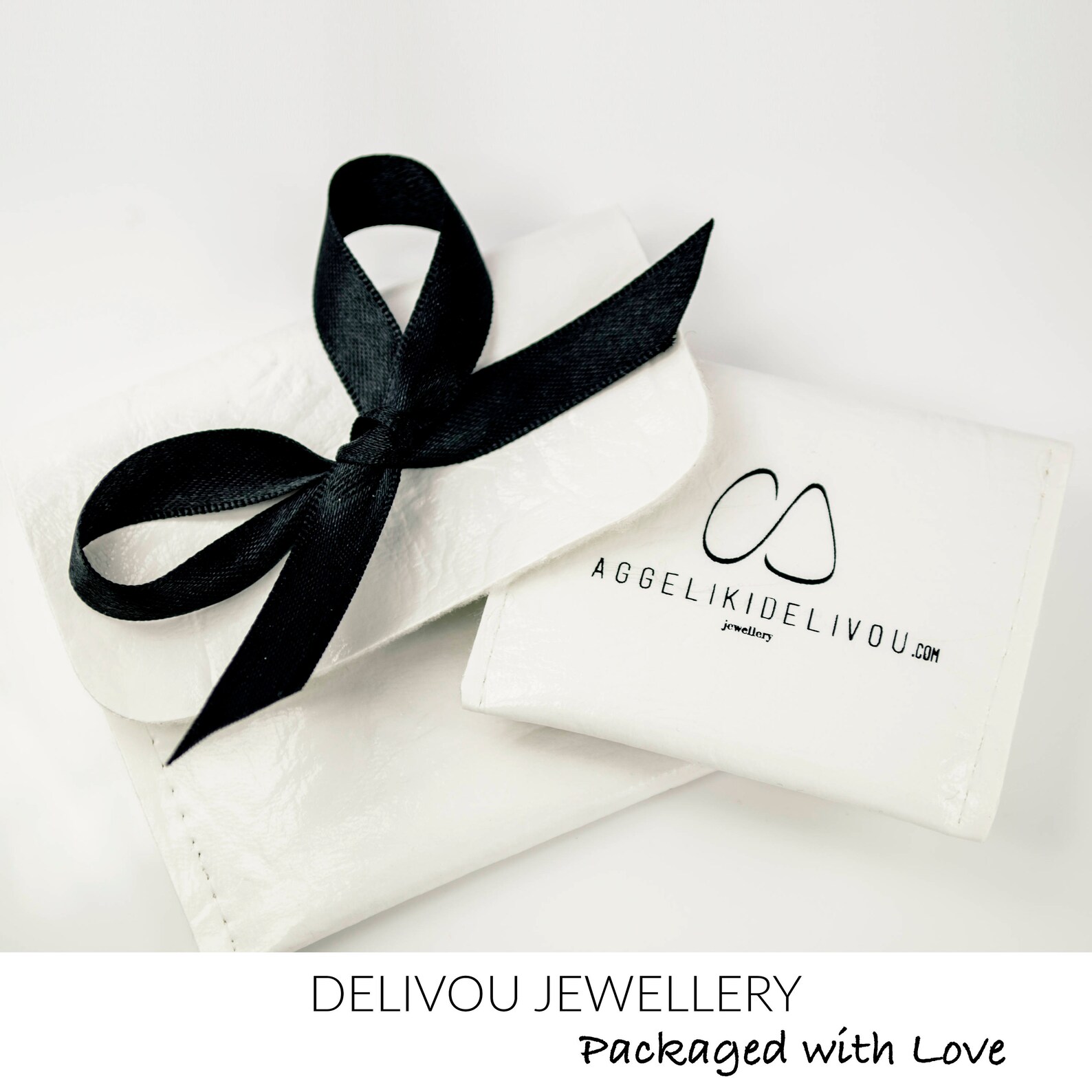 14k zirconia ballet shoes pendant. 14k yellow solid gold.white cubic zirconia ballet shoes pendant. 14k zirconia ballet shoes pendant. 14k yellow solid gold.white cubic zirconia ballet shoes pendant.