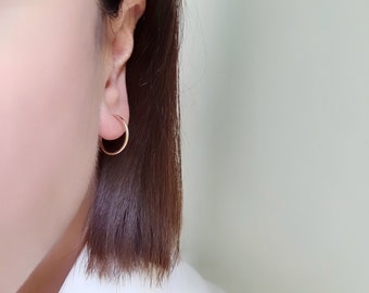 14K Yellow Solid Gold Chic Hoop Earrings.Minimalist Hoop Earrings. 1.20mm Thin Gold Hoops.