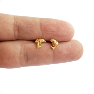 14K Dolphins Stud Earrings. 14K Yellow Solid Gold. Butterfly 14K gold clasps.