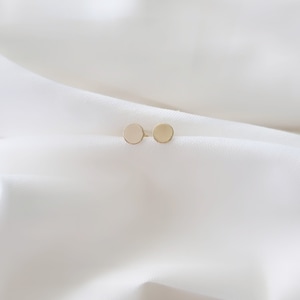14Κ Chic Button Round Circle Stud Minimalist Earrings. 14K Yellow Solid Gold