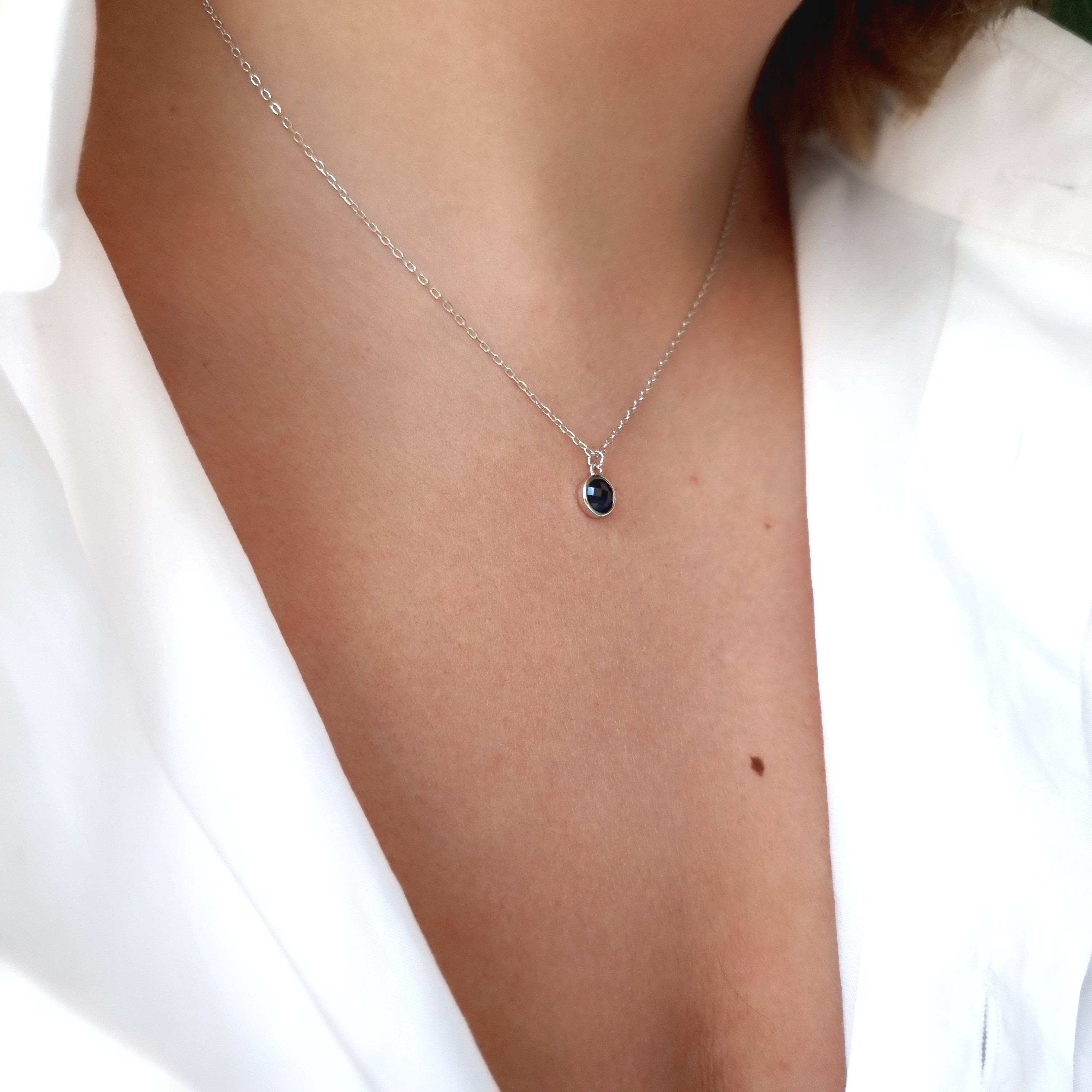 Solitaire Dark Blue Cubic Zirconia Pendant Silver Chain