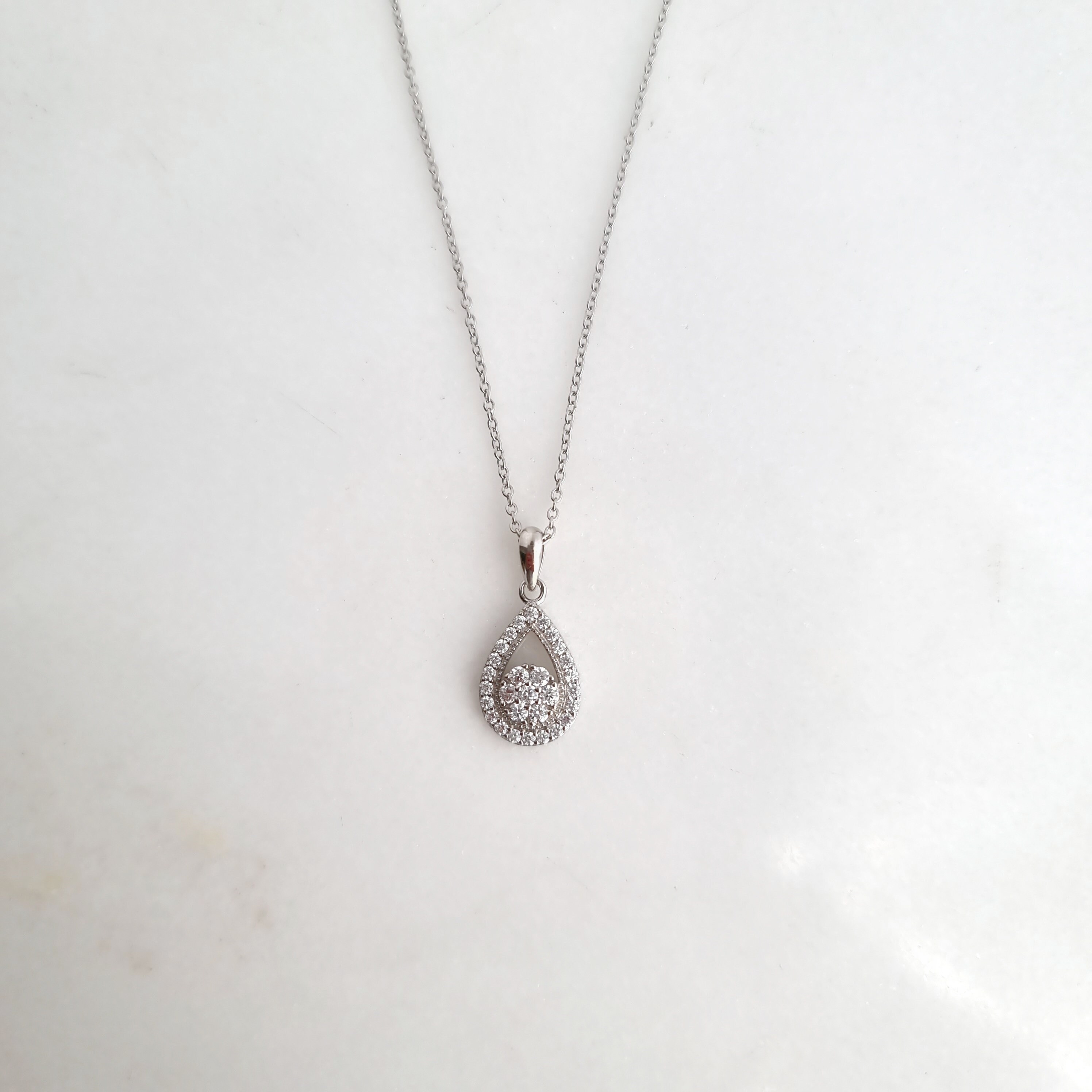 アクセサリー vintage drop design silver tie necklace Teardrop Cubic Zirconia Pendant Silver Chain Vintage Retro