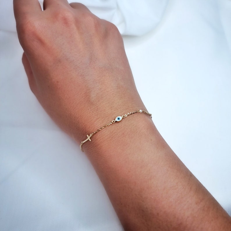 Eye Bracelet in Pearl main image 1