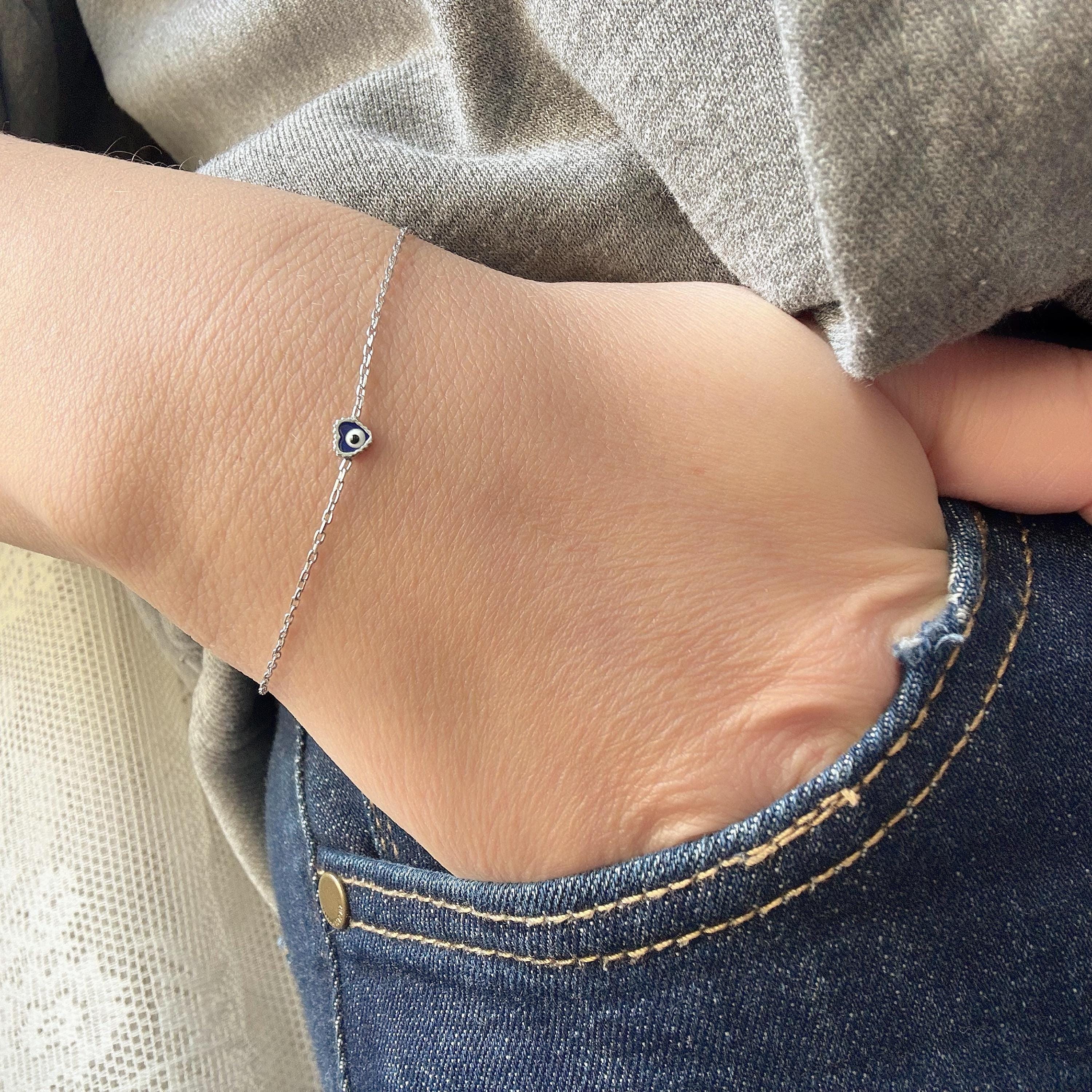 Bracciale a forma di cuore con occhio maligno in argento sterling: gioiello portafortuna con occhio greco blu scuro - Italia