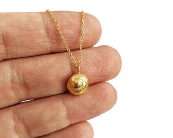 9K Yellow Solid Gold Seashell Necklace Pendant. Shark Eye Seashell Charm. Summer Charm Necklace. Beautiful Gold Details.