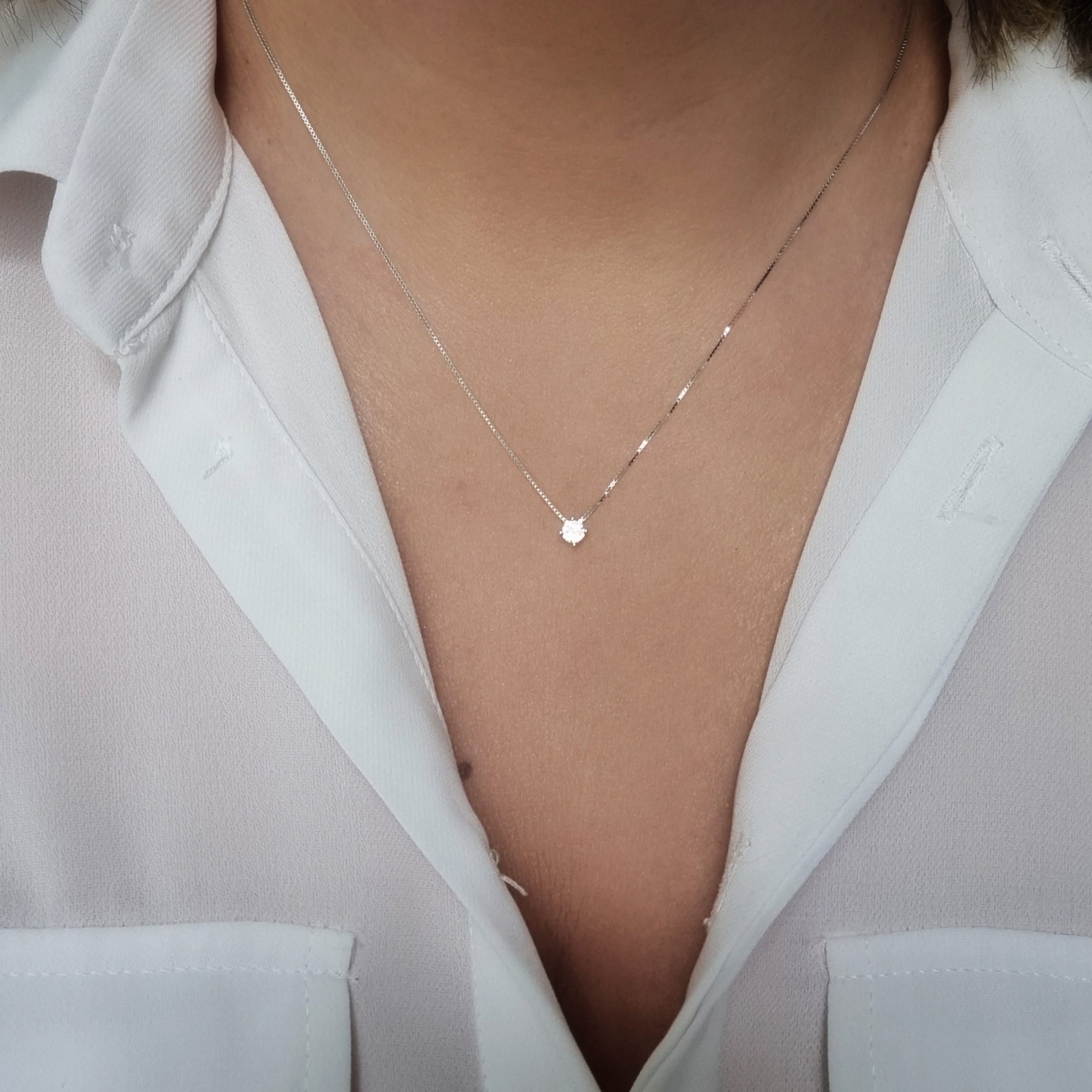Solitaire Cubic Zirconia Pendant Silver Chain Necklace. 925