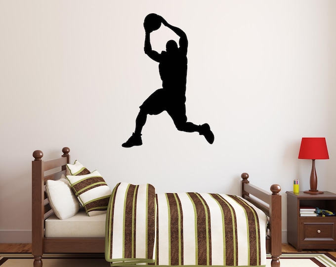 Basketball Player Silhouette Wall Decal – Dynamic Sports Action Art