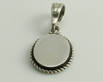 Sterling Silver Round Engraveable Pendant, Name or Date on Engraveable Pendant, Medium Size Round Pendant for Necklace, Gift for Her CM039DI
