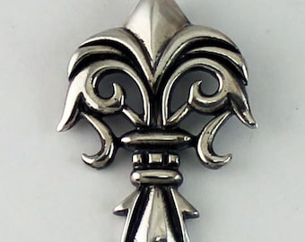 Fleur-De-Lis Large Pendant