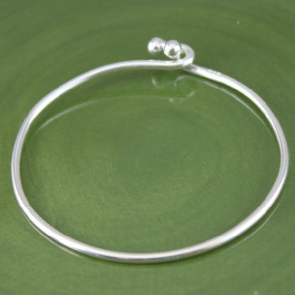 Brazaletes de alambre de plata esterlina de 1,5 mm / pulseras de brazaletes / pulsera de dijes / suministro de joyas / manguito / brazalete de encanto europeo / SCBR036