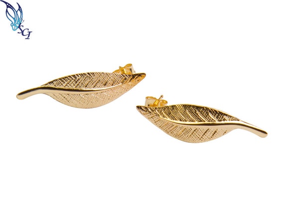 Gold Leaf Ear Crawler Leaf Ear Climber Ear Crawler Minimalist Earrings Simple Earrings Leaf Earrings Nature Earrings Everyday GFER99