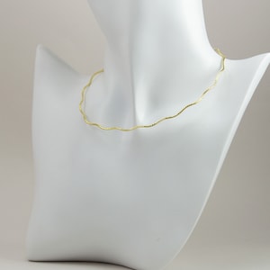 Funkelnder gewellter Draht Choker aus vergoldetem Silber, Sterlingsilber, Chokerhalskette für jeden Tag, Statement-Halskette, GEN27