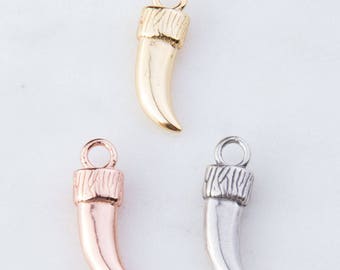 Kleine hoorn, Slagtand hanger in sterling zilver, verguld over sterling zilver, rose verguld, slagtand, hoorn charmes, zilveren charmes, HCIN223