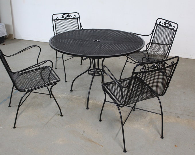 Vintage Woodard Outdoor Iron Table and 4 Chairs