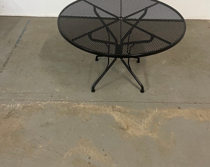 Mid-Century Outdoor Iron Woodard Round Dining Table