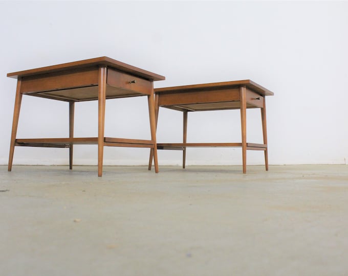 Mid-Century Modern Paul Mccobb Nightstands/End Tables