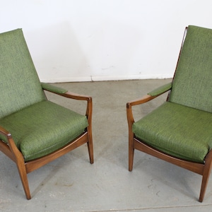 Pair of Mid Century Modern Walnut Open Arm Lounge Chairs image 4