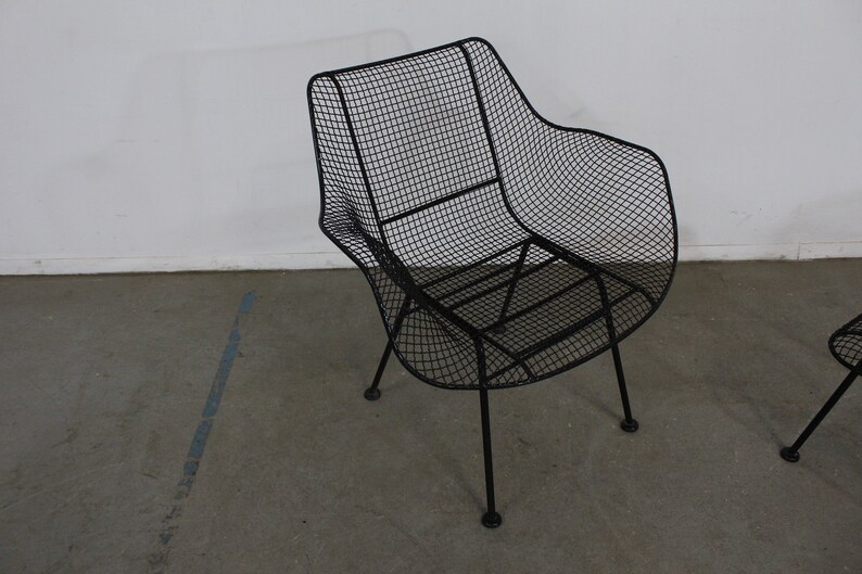 Mid-Century Modern Russell Woodard Sculptura Outdoor Mesh Iron Lounge Chair and Ottoman image 8