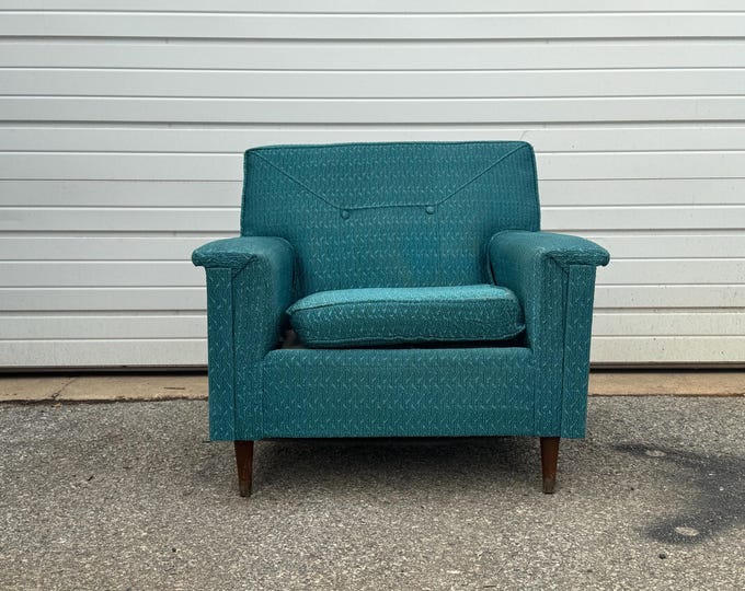 Vintage Mid-Century Modern KROEHLER Style Club Chair