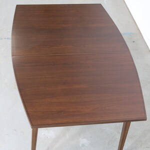 Mid-Century Modern Surfboard Walnut 60 Dining Table by Broyhill image 9