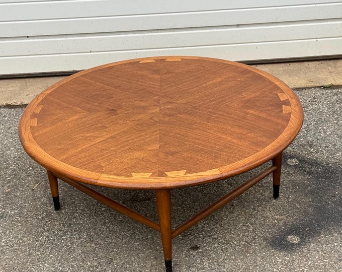 Mid-Century Danish Modern Andre Bus Lane Acclaim Round Coffee Table