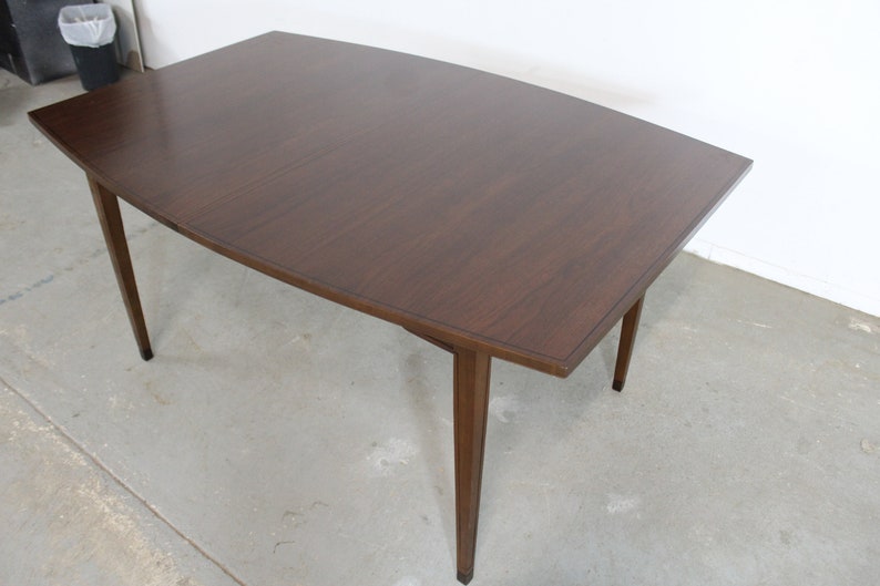 Mid-Century Modern Surfboard Walnut 60 Dining Table by Broyhill image 3