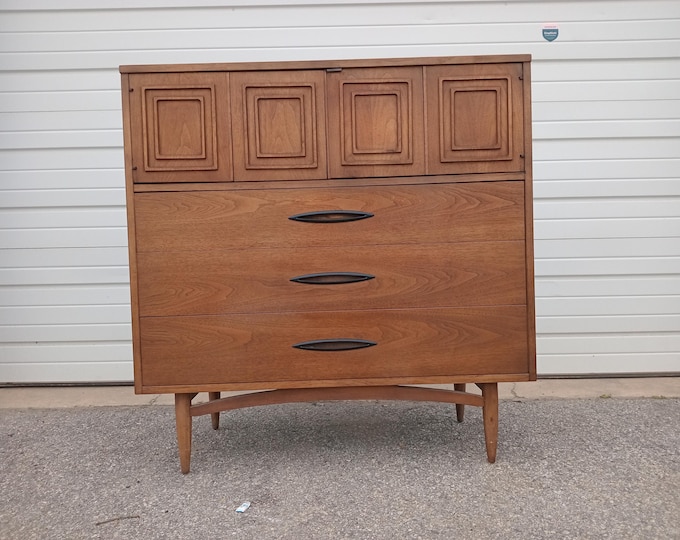 Mid-Century Modern Broyhill Premier Sculptra Tall Dresser/Chest of Drawers