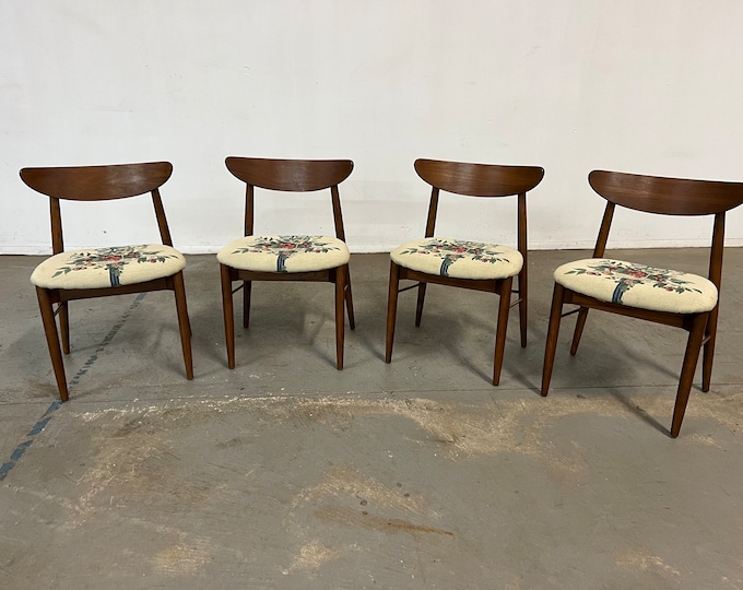Set of 4 Mid-Century Modern H Paul Browning Shell Back Dining Chairs